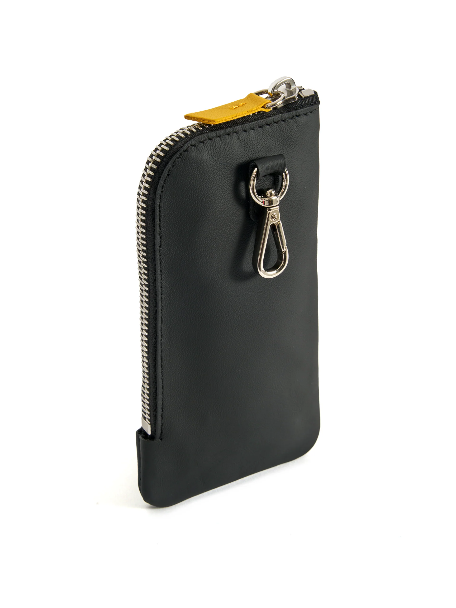 Clippable card pouch in upcycled leather - Image 2