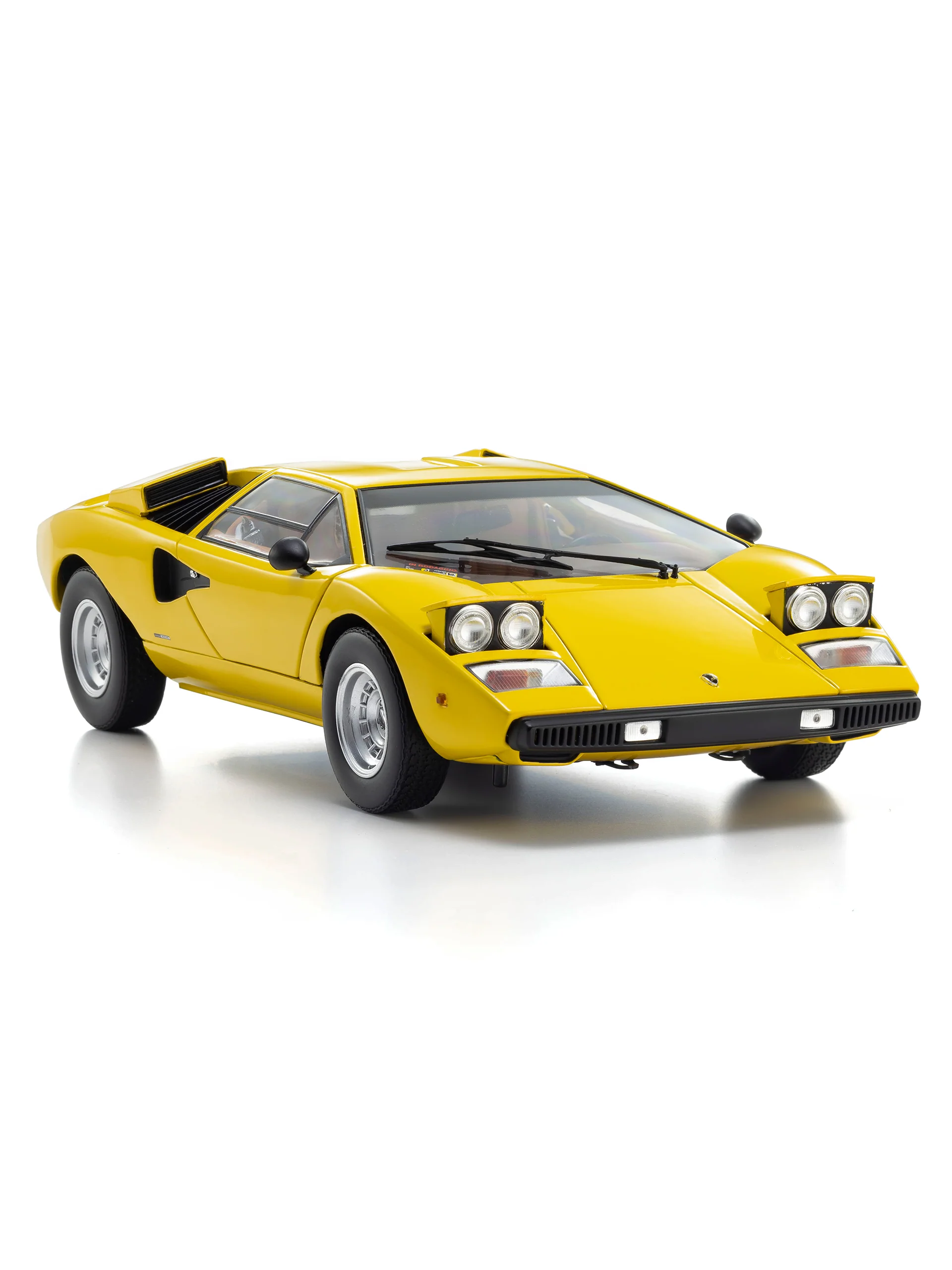 Yellow Countach LP400 model car, scale 1:18 - Image 3