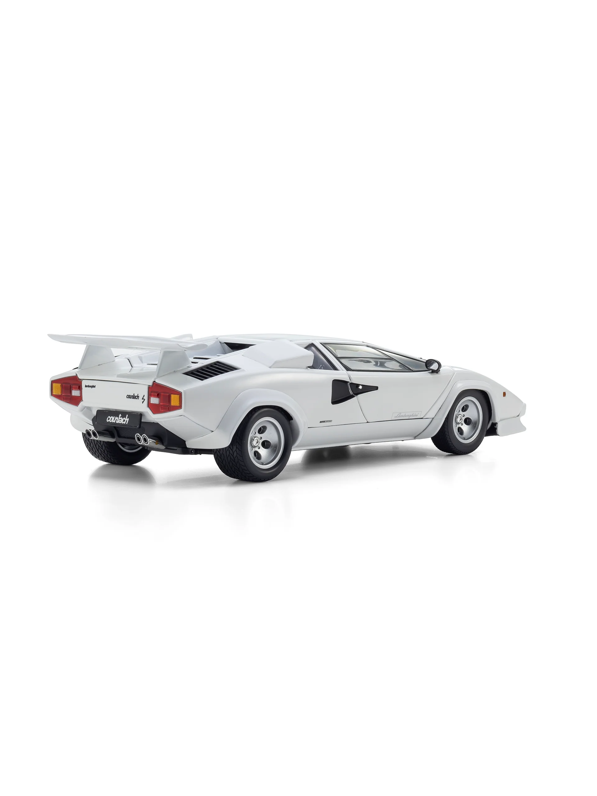 White Countach LP400S 1:18 model car - Image 3