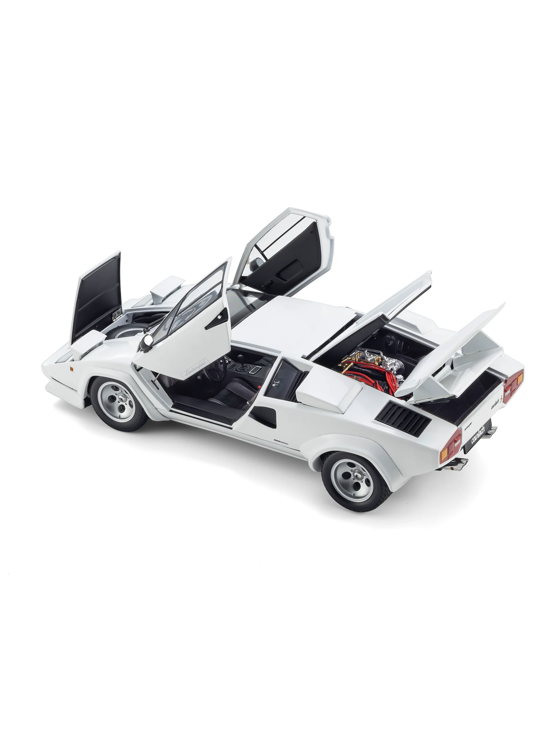 White Countach LP400S 1:18 model car - Image 4